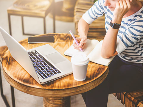 リモートワークOK、フレックス制など！働き方が柔軟な企業特集