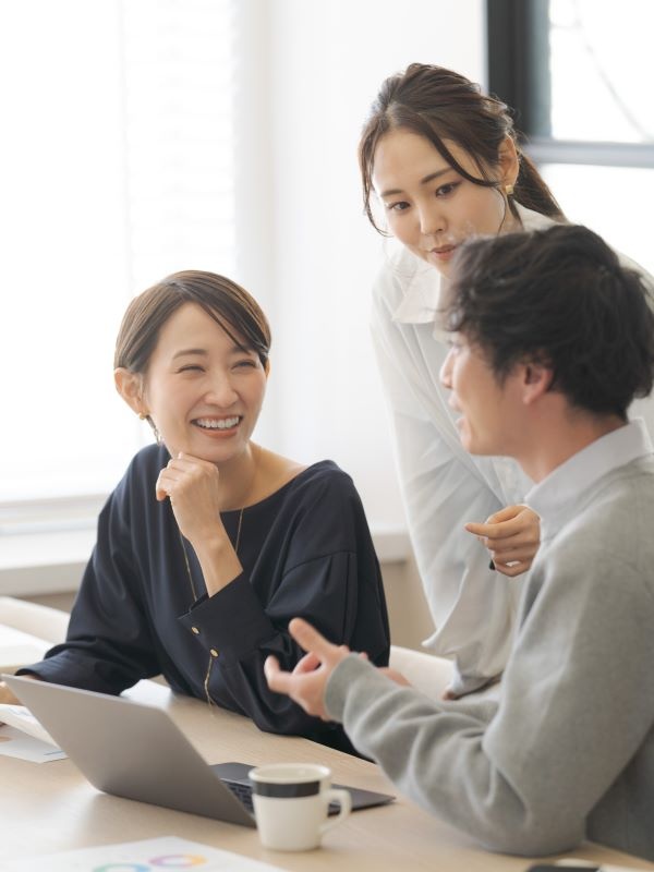 経営学科の教員◆教員経験は不問です！／年間休日121日／転勤なし／全国18校を運営イメージ1