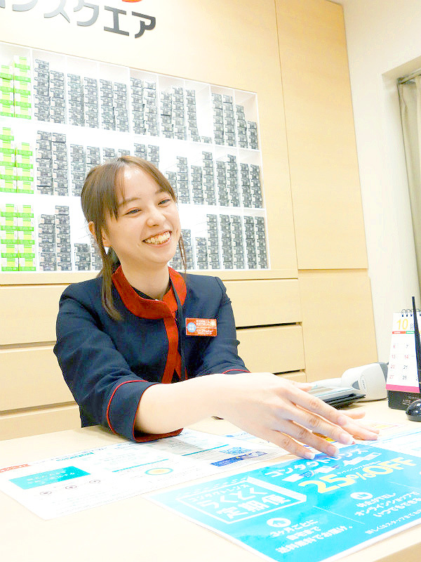 コンタクトレンズの販売スタッフ◆年間休日115日／残業月平均4.6時間／平均勤続年数10.8年！イメージ1