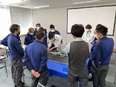 サービスエンジニア◆年間休日125日／残業10時間程／転勤なし／グローバル展開する電子黒板メーカー！2