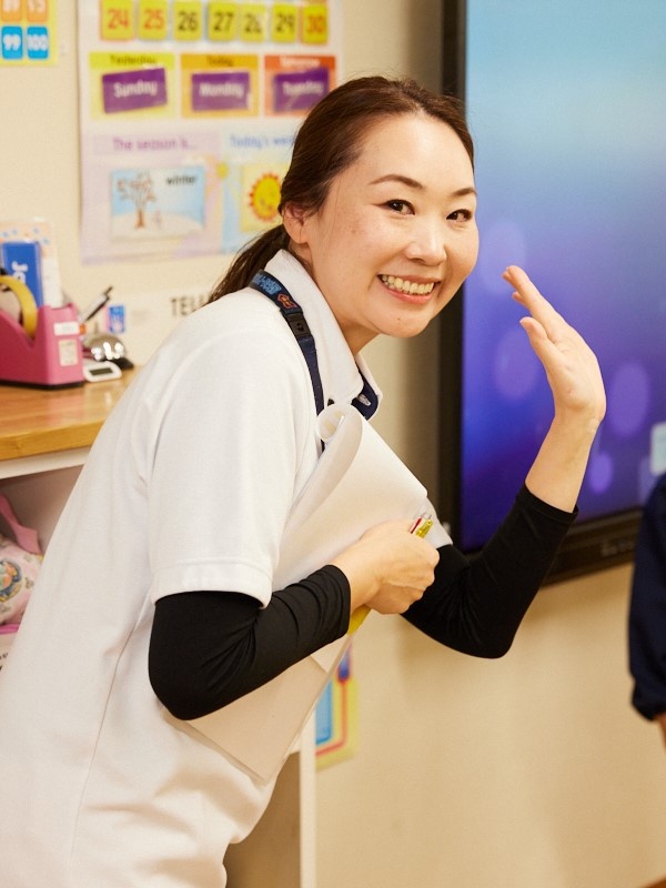 保育スタッフ◆バイリンガル保育園での勤務／年休120日／残業ほぼなし／送迎対応なしイメージ1