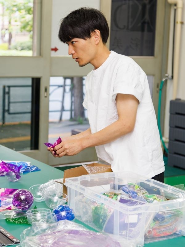 告知販売物の設置スタッフ（未経験歓迎）◆人気アニメや音楽関連の商材を担当／月給28万円～イメージ1