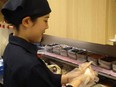 おにぎり屋の店舗運営スタッフ（未経験歓迎）◆阪急阪神東宝グループ／完休2日／残業の選択可／賞与年2回3