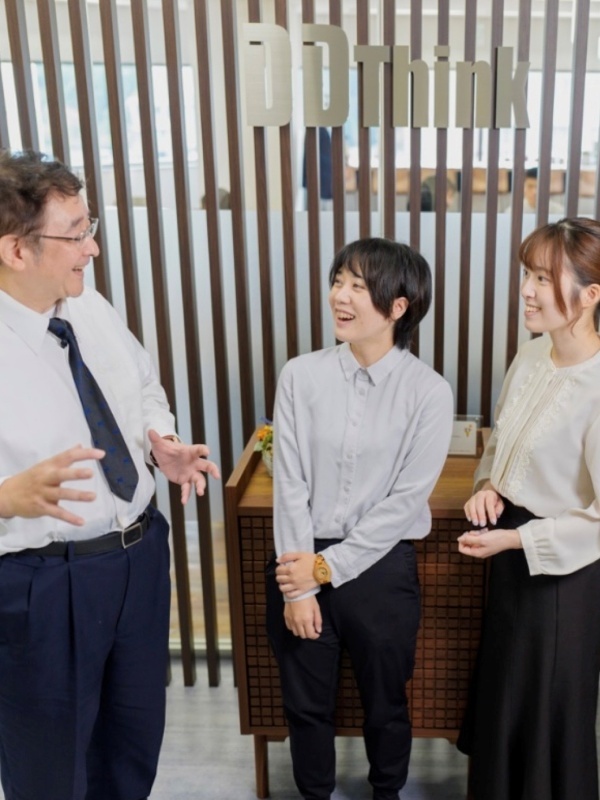 システムエンジニア◆前給以上保証／入社時の平均月給38万円／年休127日以上／残業少／定着率98％イメージ1