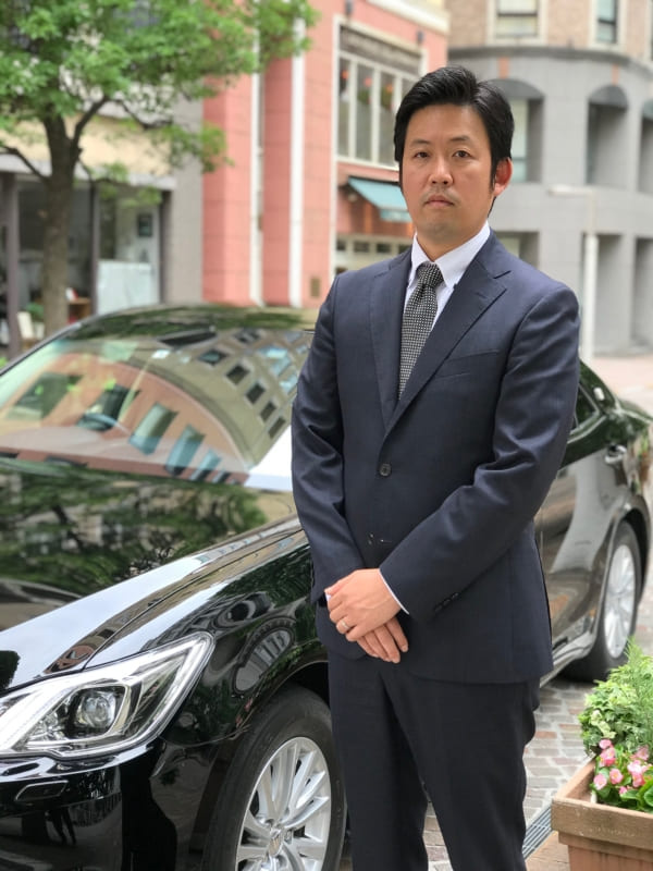 役員運転手（未経験歓迎）◆完全週休2日制／賞与年2回／退職金ありイメージ1