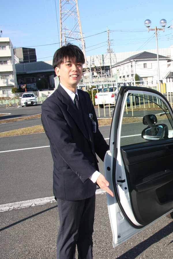 教習所インストラクター（未経験歓迎）◆資格取得費用は全額補助／面接1回／転勤なし／5日以上の連休OKイメージ1