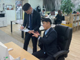 不動産営業◆平均月収80万円／未経験スタート9割／昼食に白米無料／ジムを無料で利用可／年休120日3