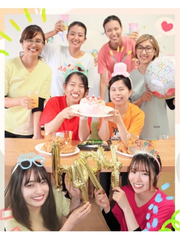 接客スタッフ◆週3休み／推しの記念日休暇／オシャレ手当／年休121日／美容グッズ割引／副業ネイル自由イメージ1