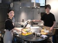 店舗運営スタッフ（未経験歓迎）◆月給30万円以上／食べログランキング1位2