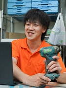 電動工具の買い取りスタッフ◆上場グループ／未経験歓迎／賞与年2回／月給25万円以上／完全週休2日制1