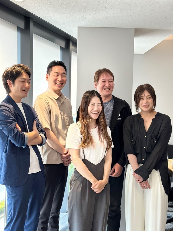 営業（未経験歓迎）◆年休125日以上／残業ほぼなし／在宅可／100%反響／月収100万円も目指せる！イメージ1