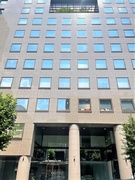 総合職◆未経験歓迎／残業月平均5h程／完休2日制／年休120日／子育てと仕事の手厚い両立支援制度あり1