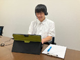 事務（未経験歓迎）◆電話対応がメイン／残業ゼロ／ピンク髪もOK／ネイル自由／社員食堂完備／副業OK3