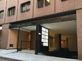 木材の営業（未経験歓迎）◆英語や中国語が活かせる／海外での買付け／創業100年の老舗／年休128日2