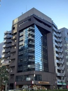 法人営業◆社会貢献性の高い賃貸保証サービスの提案／月給35万円～／土日休み／お客様との関係構築を重視1