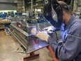厨房機器の製造スタッフ（未経験歓迎）◆レア求人／兵庫県小野市の安定企業／残業少なめ／月給25万円以上2