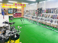 ゴルフショップの買取販売スタッフ◆未経験歓迎／入社祝金10万円／昨年度賞与5.5ヶ月分／インセンあり2