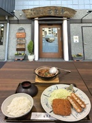 とんかつ専門店の店長補佐◆月給29万円スタート／年休120日以上／残業20時間以下／愛知発祥35年1