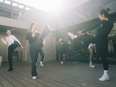 『lululemon』の副店長◆月給37万円／週休2日シフト制／賞与年4回／ヨガ・ジムなどの福利厚生2