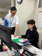総務経理◆業界トップクラスのシェア／残業基本なし／土日祝休み／年休126日／住宅手当あり1