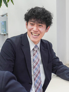 不動産営業◆新卒1年目年収900万実績／未経験特化の育成・研修／月給28万円～／土日休／渋谷駅1分1