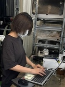 HP・SNSの運用スタッフ（アパレル系サイトを担当）◆年休130日／残業ナシ／夏季休暇5日／服装自由1