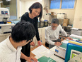 経理◆設立から72年以上、黒字経営を継続／残業少なめ／年間休日119日／基本的に土日祝休み3