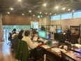 経理事務◆人気アニソンアーティストが所属するグループ会社の経理を担当！／年休125日3