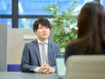 研究アシスタント◆未経験＆文系出身者も活躍！／完全週休2日／残業月平均10h／家賃半額補助制度あり3