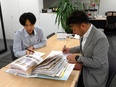 ルート営業◆賞与最大15ヶ月分／大手自動車メーカーのショールームに関わる／年休120日／基本土日祝休2