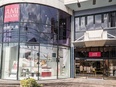寝具の販売スタッフ（未経験歓迎）◆残業20時間以内／賞与3～3.5ヶ月分／マイカー通勤OK／転勤なし3