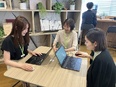 販促ツールの制作事務（未経験歓迎）◆年間休日120日／昨年度賞与実績最大4ヶ月分／企画にも挑戦2
