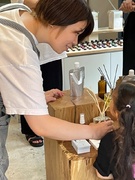 フレグランス雑貨の店舗運営スタッフ（店長候補）◆こだわりの日本製商品／年休120日／残業月11h程度1