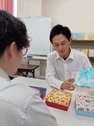 パッケージの企画営業（未経験歓迎）◆創業70年以上／既存顧客の対応中心／年休121日1