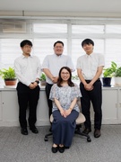 社内SE（未経験歓迎）◆年間休日120日／残業月10時間程度／創業70年の老舗企業で安定1