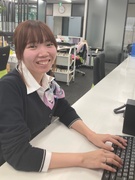 事務スタッフ◆安定業界／年間休日120日以上／残業少なめ／昇給・賞与2回あり1