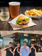 『Shake Shack』の店舗運営スタッフ◆月9休／賞与年2回・業績賞与／連休OK／産休育休実績有1