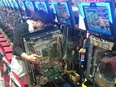 パチンコ設備の設置スタッフ（未経験歓迎）◆月給28万円～／フレックス／入替作業のない日は出勤時間自由2
