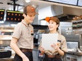 バーガーキングの店舗運営スタッフ◆オープニングスタッフ／基本定時退社／早期に店長へ昇格可／未経験歓迎2