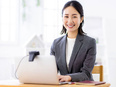 実験評価◆年収例864万円／収入アップ事例多数／残業月平均9.1時間／土日祝日休み／年休122日以上3