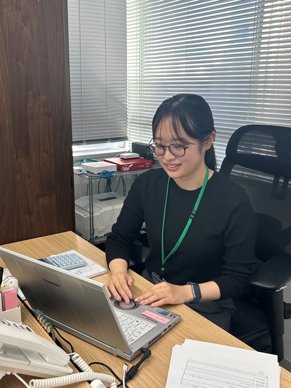 総務（バックオフィス全般）◆ITやAI分野を学べる／残業月平均5時間／創業53年／年間休日123日イメージ1