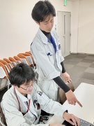 社内SE◆昨年度賞与5.6ヶ月／土日祝休み／年間休日123日／財形貯蓄制度など福利厚生充実1