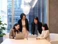 社会保険労務士の補助スタッフ◆2～4名のチーム制／年休125日／週2～3日のリモートあり／服装自由3