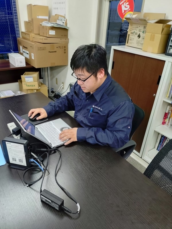 電気工事スタッフ(未経験歓迎)◆資格取得支援あり/基本的に土日祝休み/残業少なめ/月給26万円以上イメージ1