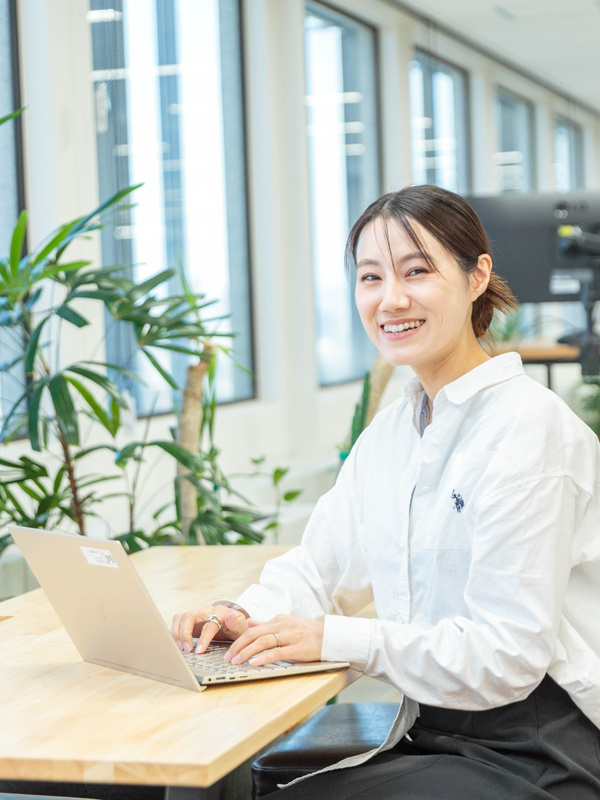 カスタマーサクセス◆残業月10h以内/業界シェアNo.1サービス/顧客支援/年休123日イメージ1