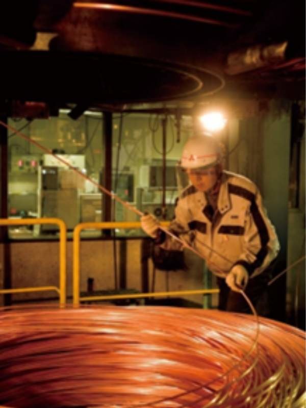 製造スタッフ（未経験歓迎）◆残業月19時間程／転勤なし／賞与実績約4ヶ月／手当充実／平均勤続16年イメージ1