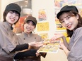 オムライス専門店の店舗運営スタッフ（未経験歓迎）◆月給29.2万円以上／完休2日制／髪・ネイル自由3