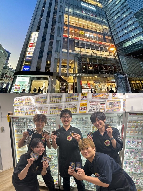 トレーディングカードの通販業務スタッフ◆未経験歓迎/月給33万円/残業少なめ/希望休可/定着率95%イメージ1