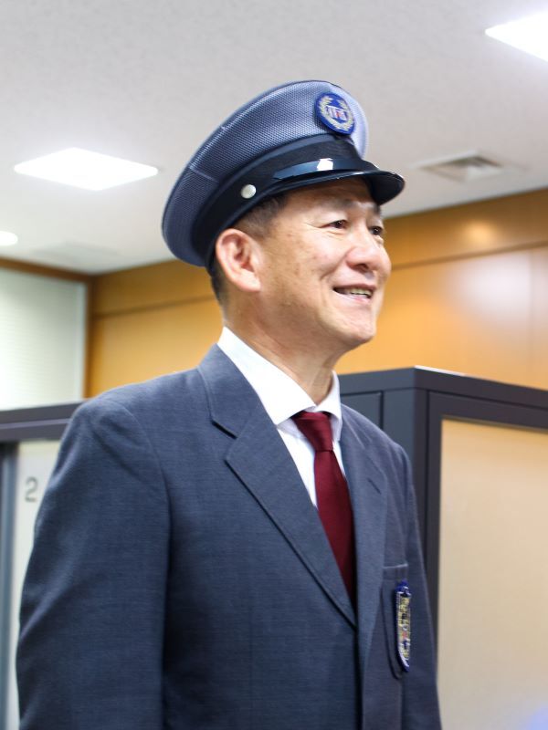 銀行支店の警備スタッフ◆基本残業なし／毎日17時退社／賞与年2回／土日祝休み／50代～60代活躍中イメージ1