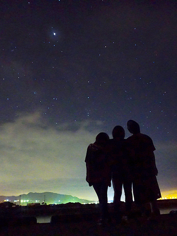 葬祭プランナー◆宇宙葬や海洋散骨から一般葬までをプロデュース／月給30万円～／完全週休2日制イメージ1